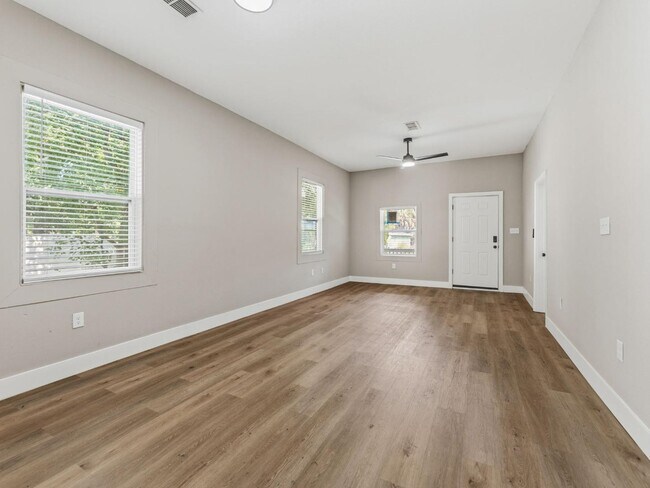 Foto del edificio - 1740 W Cherry St