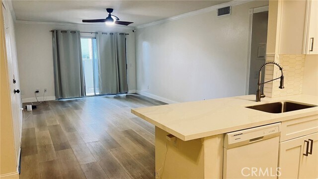 Foto del edificio - 26200 W Redlands Blvd