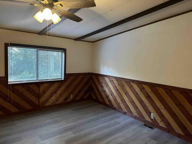 Building Photo - 16015 WA-302