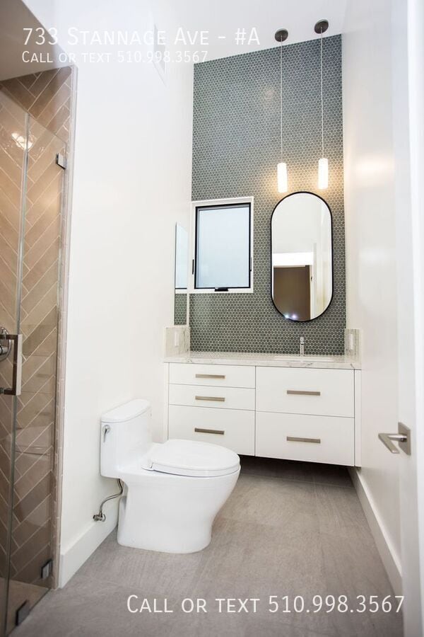 Building Photo - 733 Stannage Ave