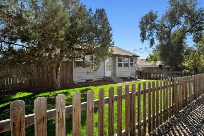 Building Photo - Updated 3 Bed 2 Bath Home for Rent