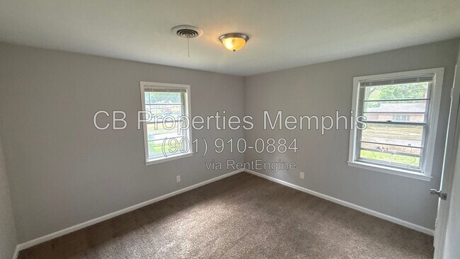 Foto del edificio - 3032 Queensgate Ave