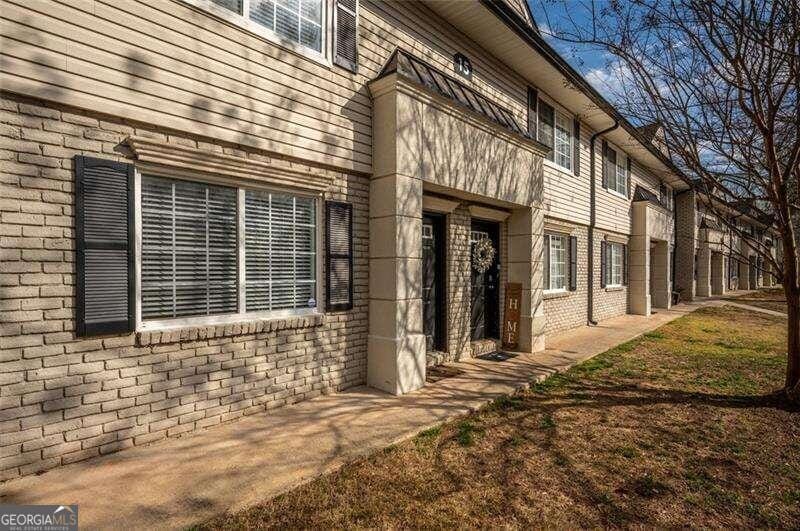 Primary Photo - 6940 Roswell Rd