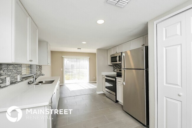 Building Photo - 1625 Crossridge Dr