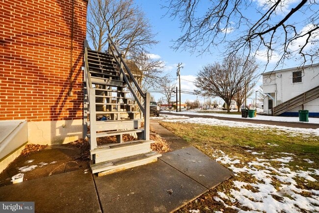 Building Photo - 842 Bethlehem Pike