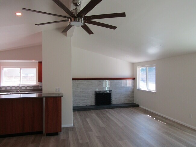 Building Photo - 3585 Via Gala