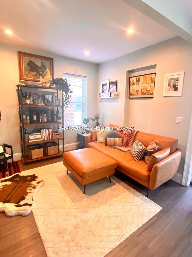 Foto del edificio - 147 Cottage St