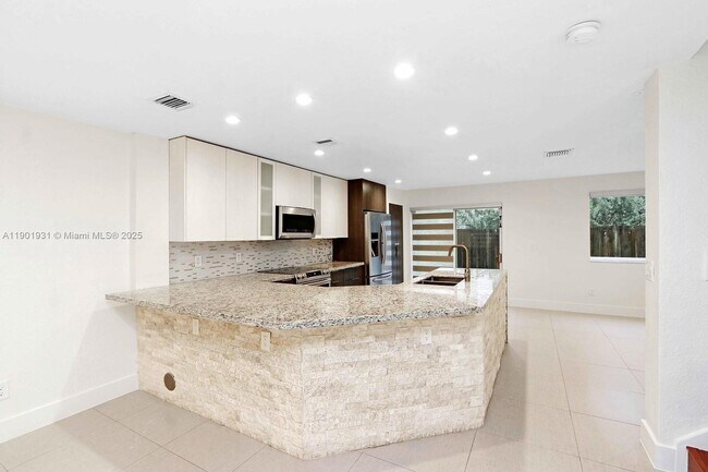 Foto del edificio - 11549 NW 51st Ln