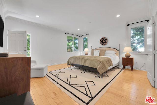 Foto principal - 1601 S Bentley Ave