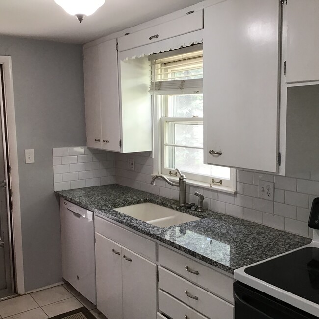 Galley kitchen - 4001 W 67th St