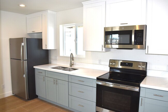 Building Photo - Brand New Construction in Gated Complex 1 ...