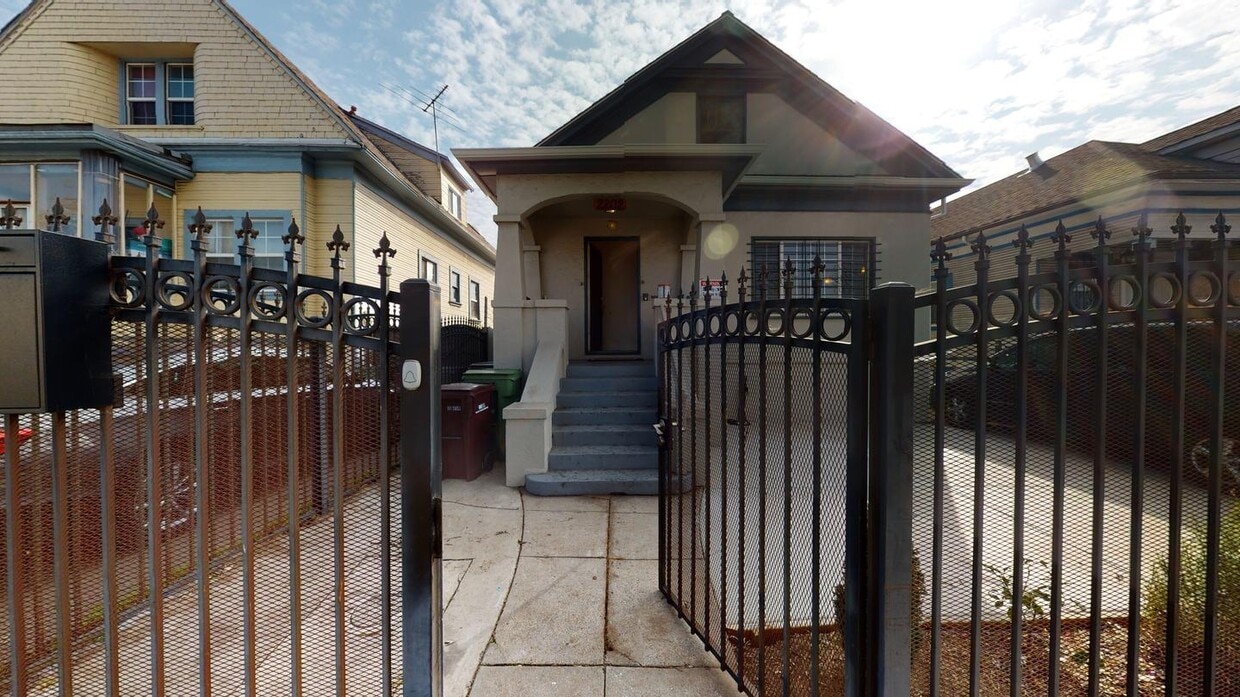 Charming Patten home near Fruitvale BART - Charming Patten home near Fruitvale BART