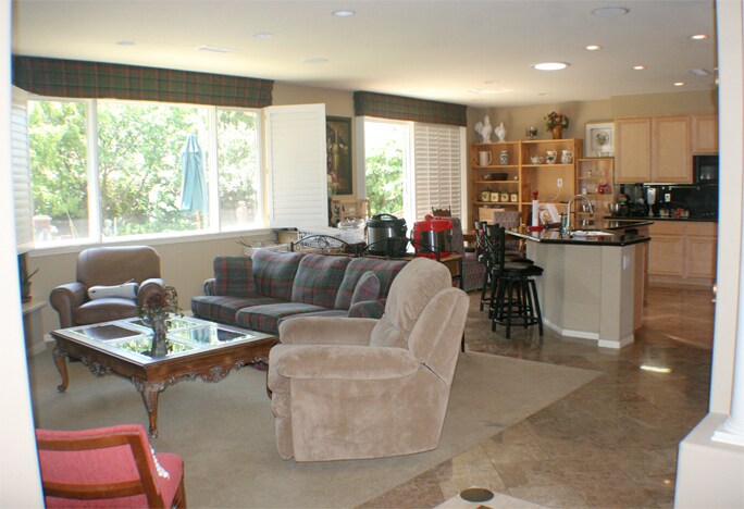 Primary Photo - Beautiful Calabasas home with marble floor...