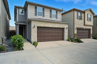 Building Photo - 8624 Cedar Plains Ln