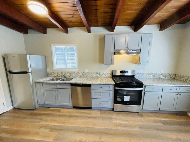 Foto del edificio - 2 bed 1 bath unit for rent in South Lake Tahoe