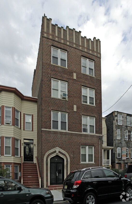 Foto principal - 32 Magnolia Ave