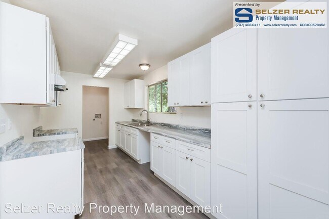 Building Photo - 3 br, 2 bath House - 2153 Poppy Ln.