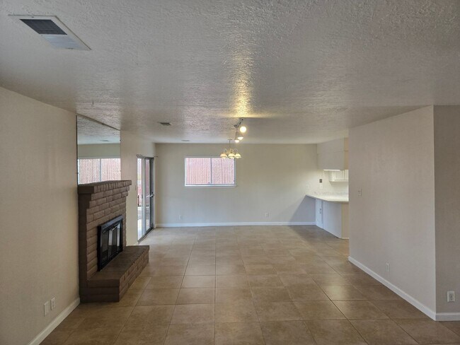 Foto del edificio - 12901 Granite Ave NE