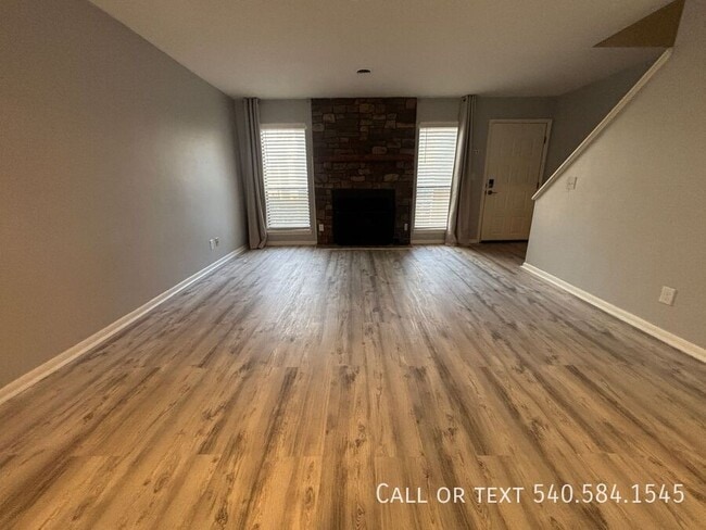 Building Photo - 7203 Woods Crossing Dr