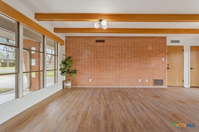 Building Photo - 2305 N 15th St