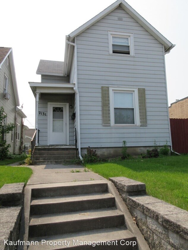 Foto principal - 2131 N Wells St