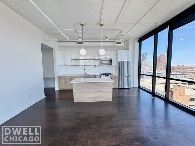 Foto del edificio - 1217 W Carmen Ave