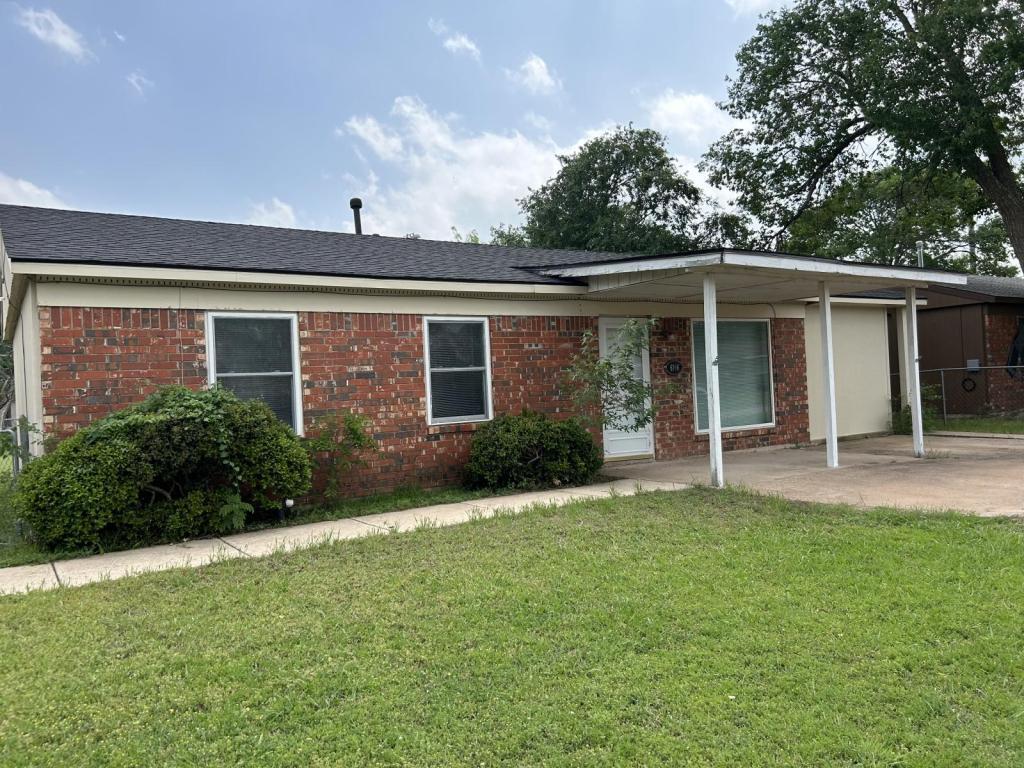 Foto principal - 6106 NW Ash Ave