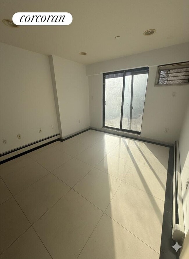 Foto del edificio - 163-10 89th Ave