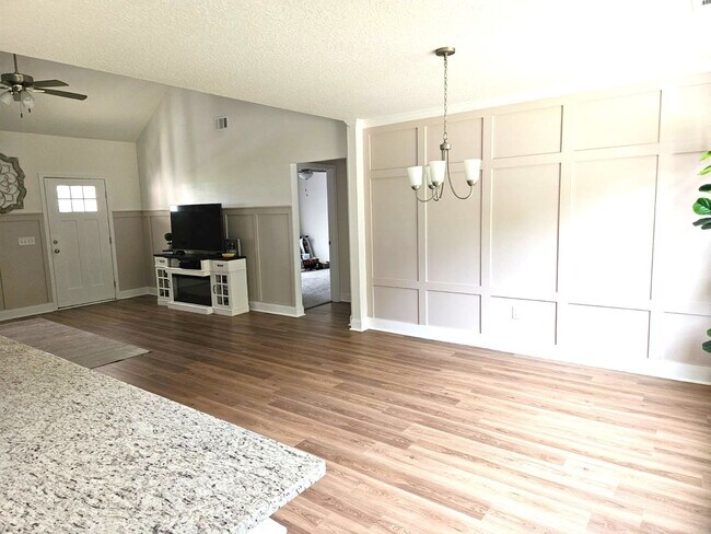 Foto del edificio - 107 Enclave Ct