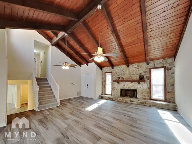 Building Photo - 195 N Fayette Dr