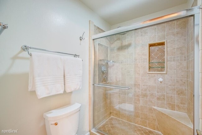 Building Photo - 2 br, 2 bath Condo - 2488 Golf Links Cir