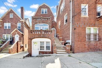 Building Photo - 310 W 238th St