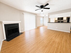 Building Photo - 10507 Mellow Ln
