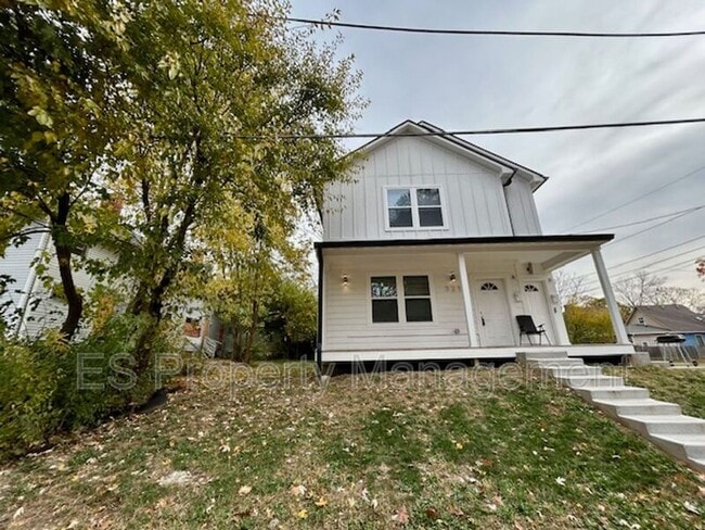 Building Photo - 321 N Kealing Ave