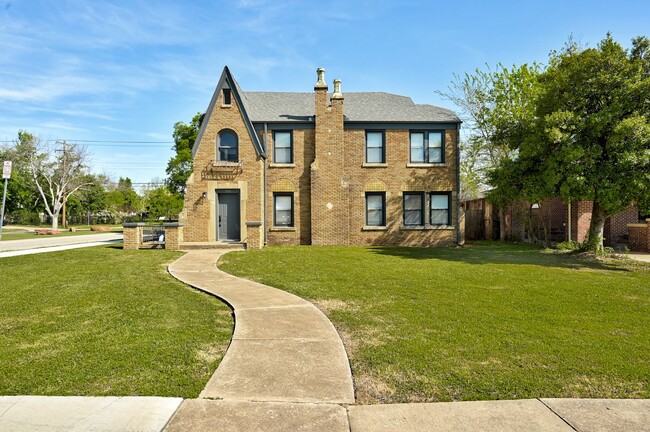 Foto del edificio - NE 14th St Quadplex