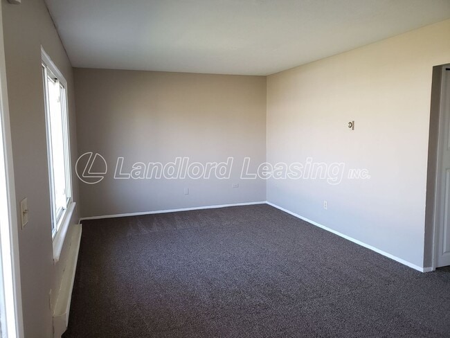 Building Photo - $599 Security Deposit Special!