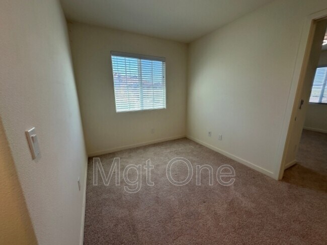 Foto del edificio - 12844 Sovite Way