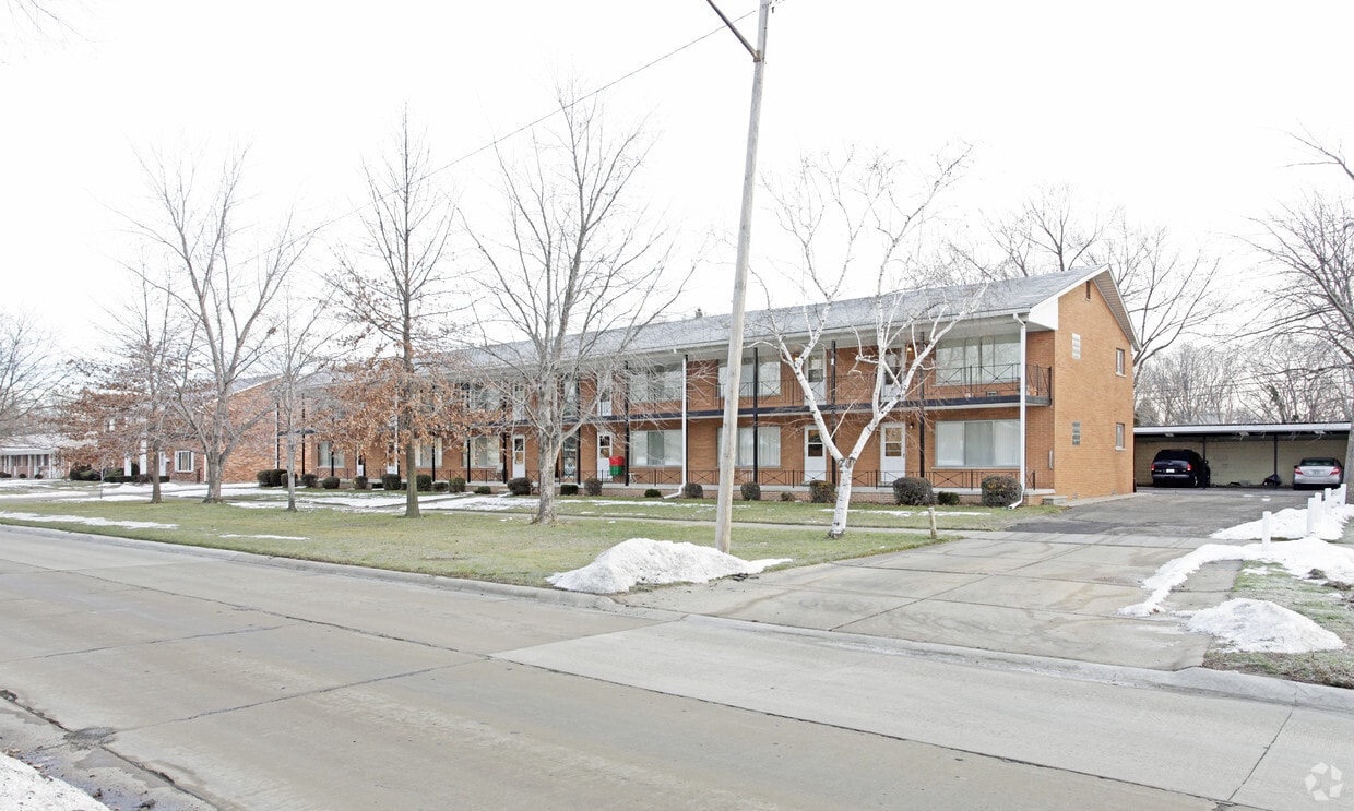 23500 Kelly Rd, Eastpointe, MI 48021 Apartments in Eastpointe, MI