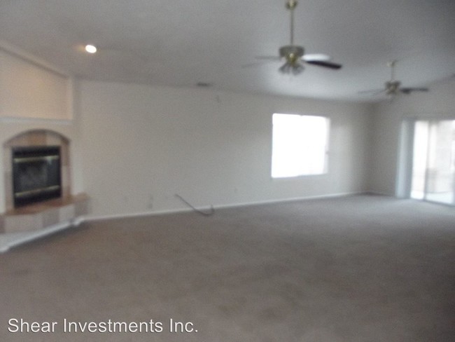 Building Photo - 18535 Mountain Meadows Dr