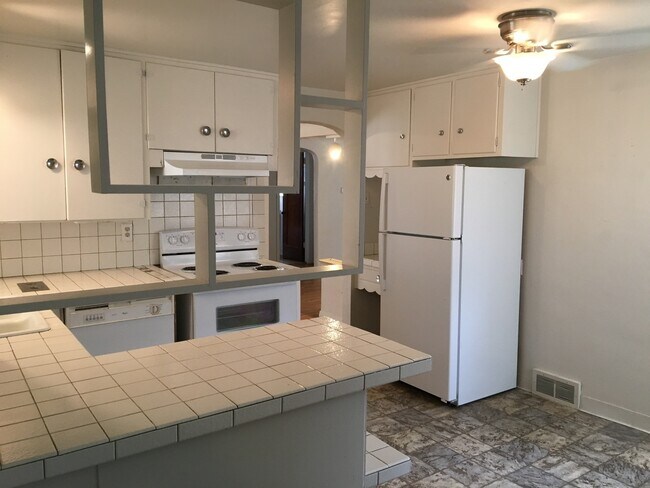 Foto del edificio - 2156 10th Street Rd
