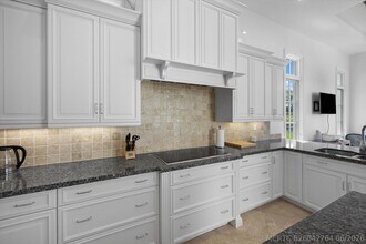 Building Photo - 12200 Sunnydale Dr