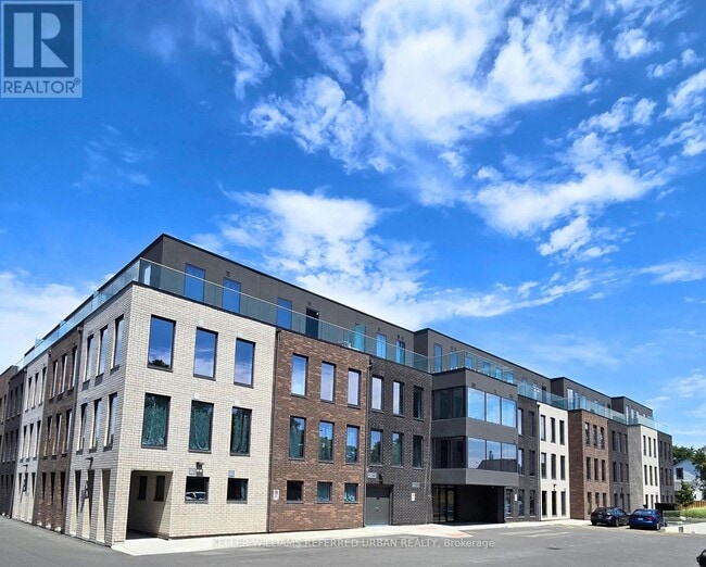 Building Photo - 325 University Ave W