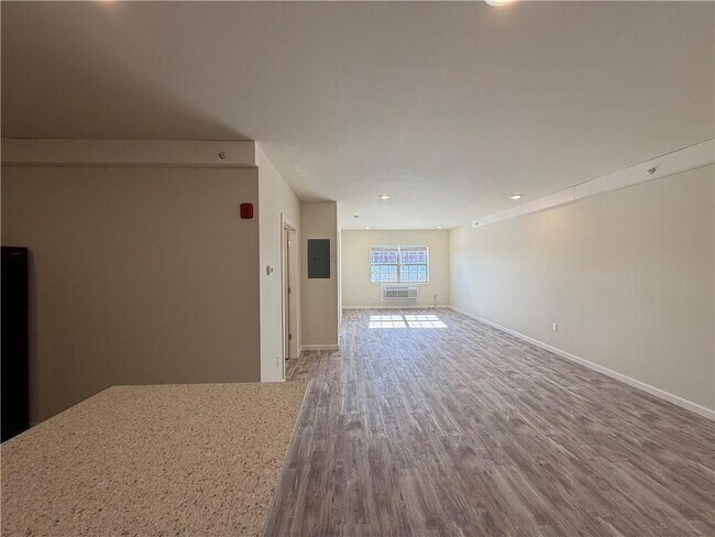 Foto del edificio - 327 Pine St