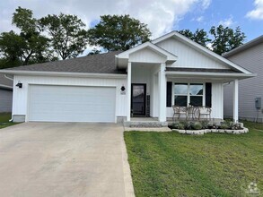Building Photo - 5253 Peach Dr