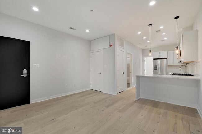 Building Photo - 507 Kennedy St NW