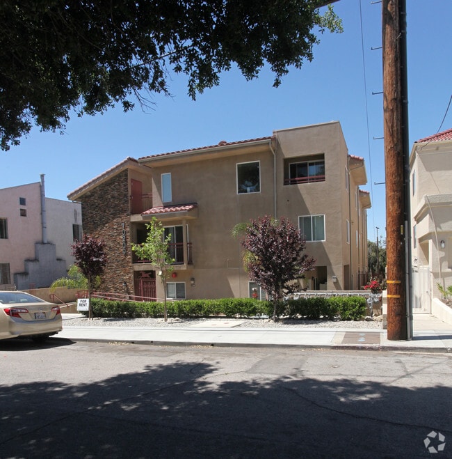 Building Photo - 10209 Hillhaven Ave