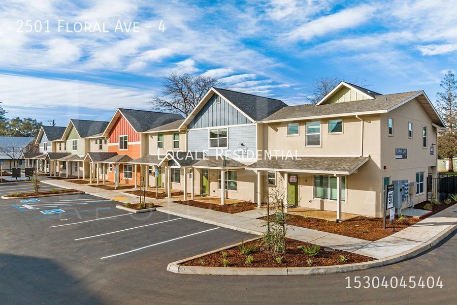 Primary Photo - Brand New 3 Bedroom Townhouse Style Home!