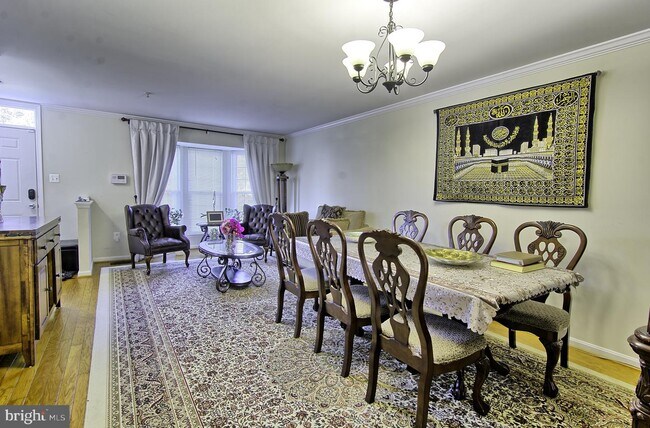 Foto del edificio - 66 Bensmill Ct