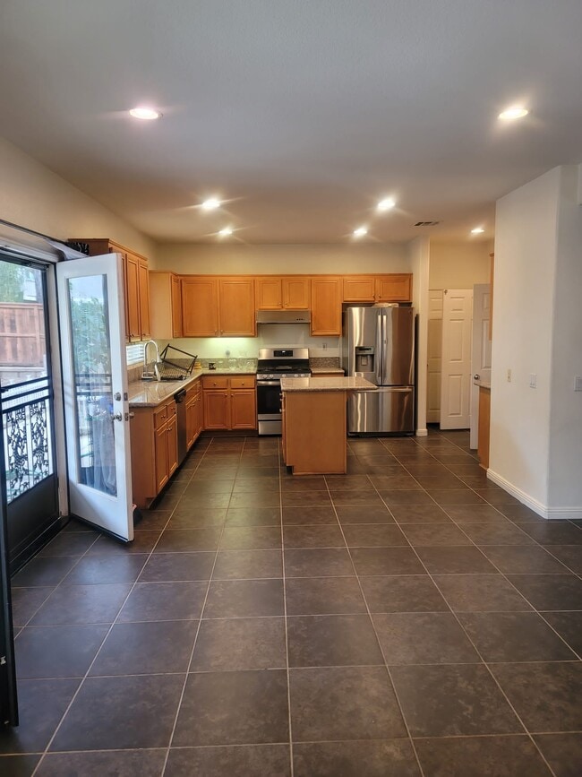 Building Photo - 28383 Adrienne St