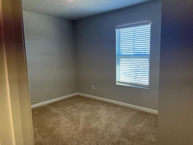 Building Photo - 207 Tobin Ln